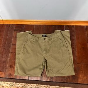 Banana Republic slim Mid Rise Green Chinos Sz 10